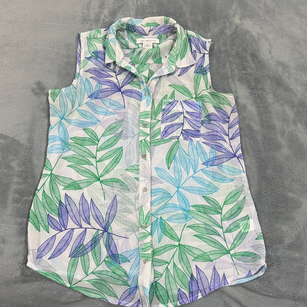 Liz Claiborne Sleeveless Button-Front Leaf Print Shirt